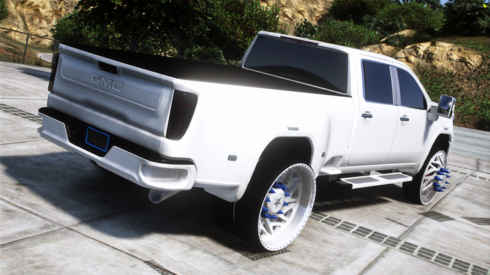 Custom GMC Sierra 3500HD Dually Crew Cab On American Force Forged Whee ...